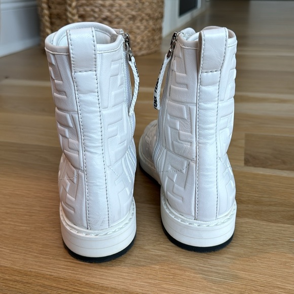 Fendi logo white combat boots, size 38 - Picture 3 of 5